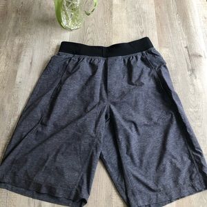 Men’s grey lululemon shorts